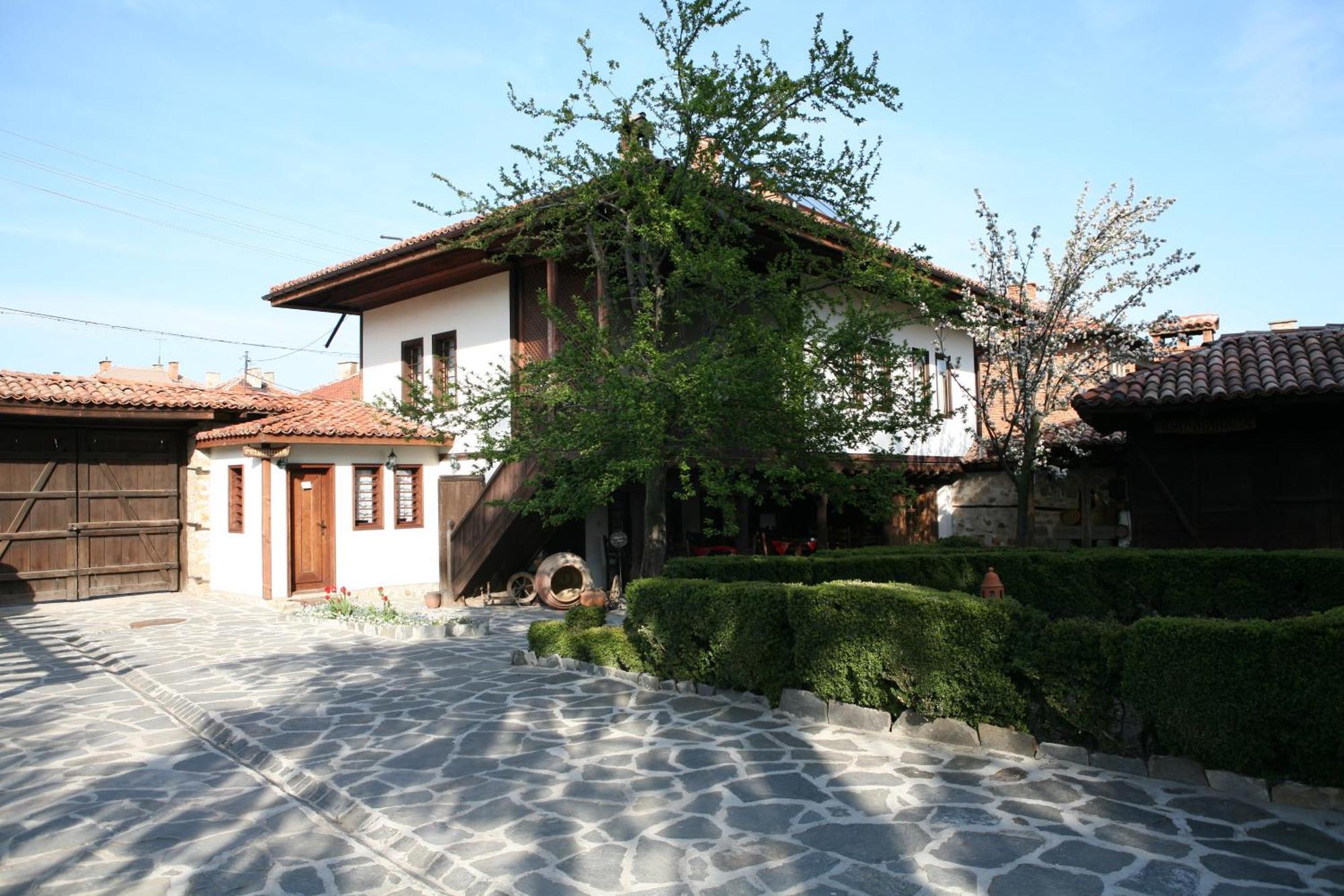 Hotel Djudjeva Kyshta 3*
